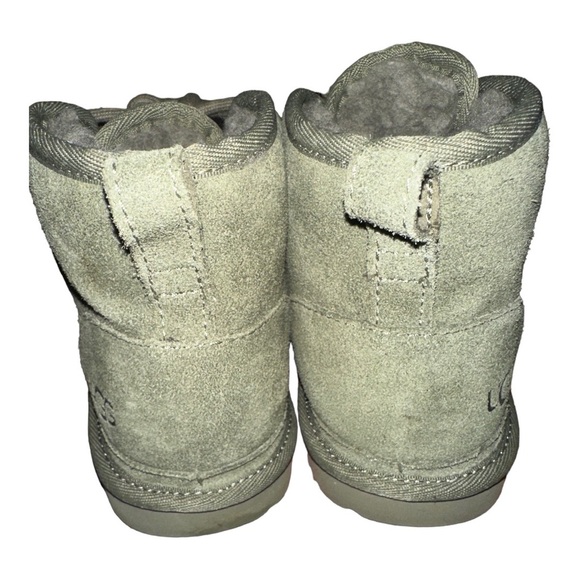Uggs - Picture 3 of 5